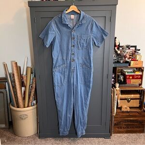 Denim short sleeved jumper. Perfect for Rosie the Riveter costume.